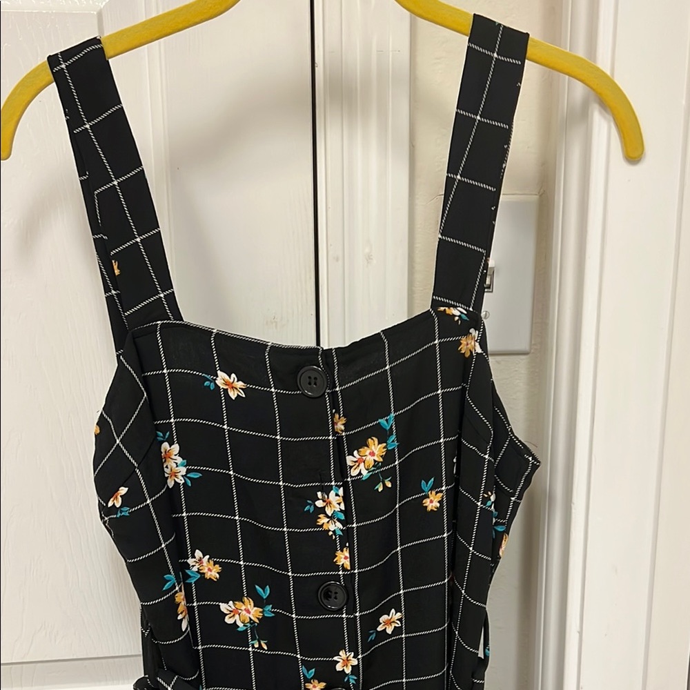 Floral Grid Black Dress - Picture 2 of 6